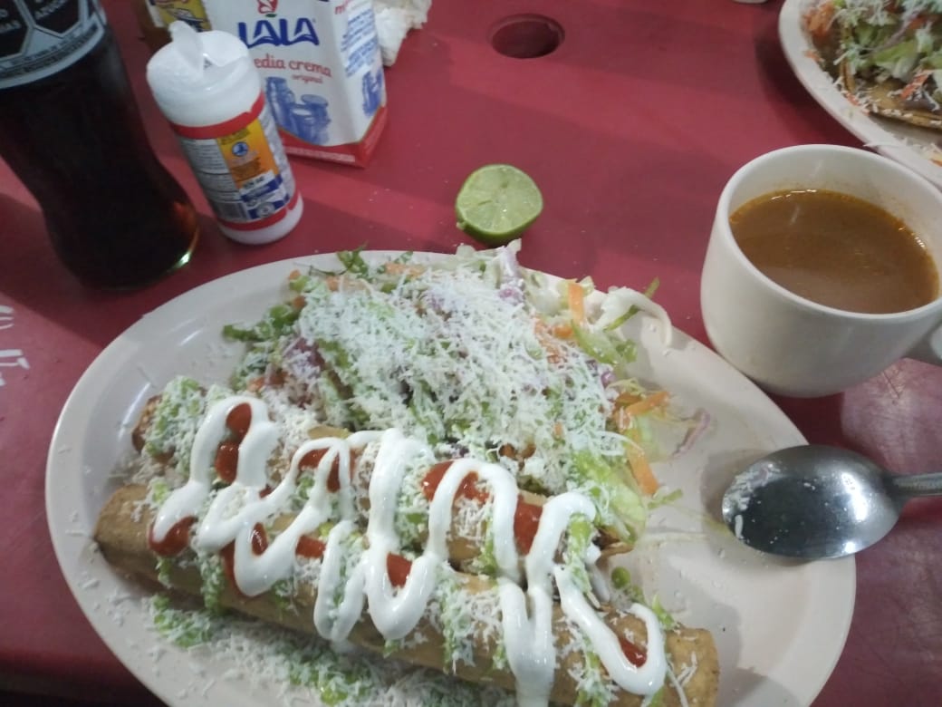 Cenaduría y Antojitos “Doña Mary”