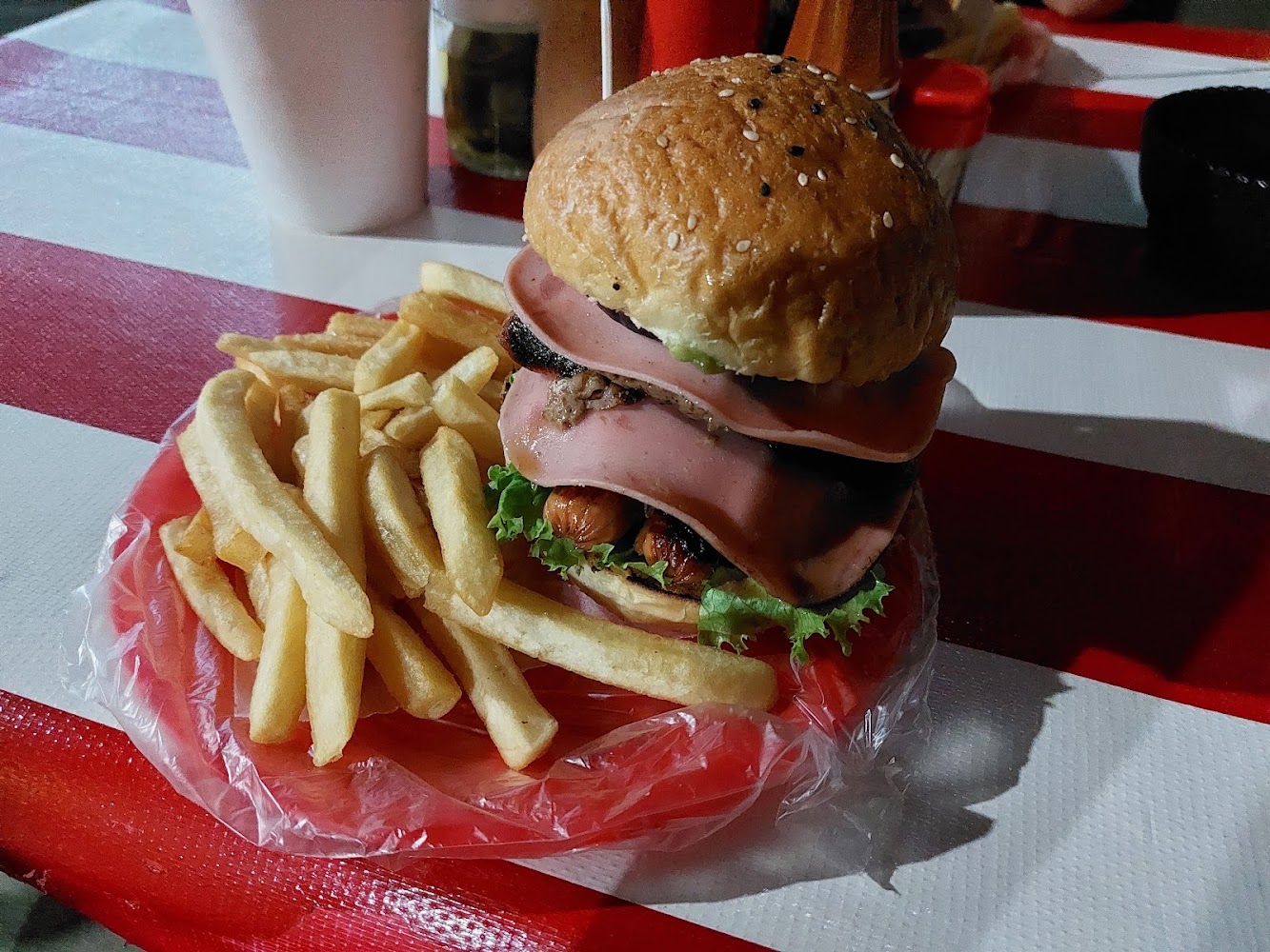 Hot dogs y hamburguesas los mochis