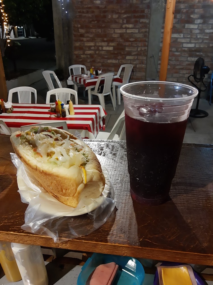 Hot dogs y hamburguesas los mochis