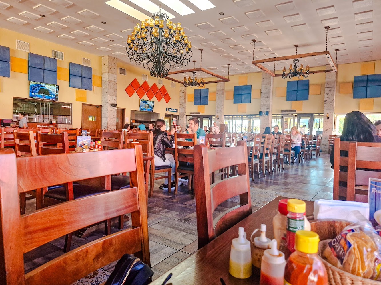 Mariscos El Torito La Marina