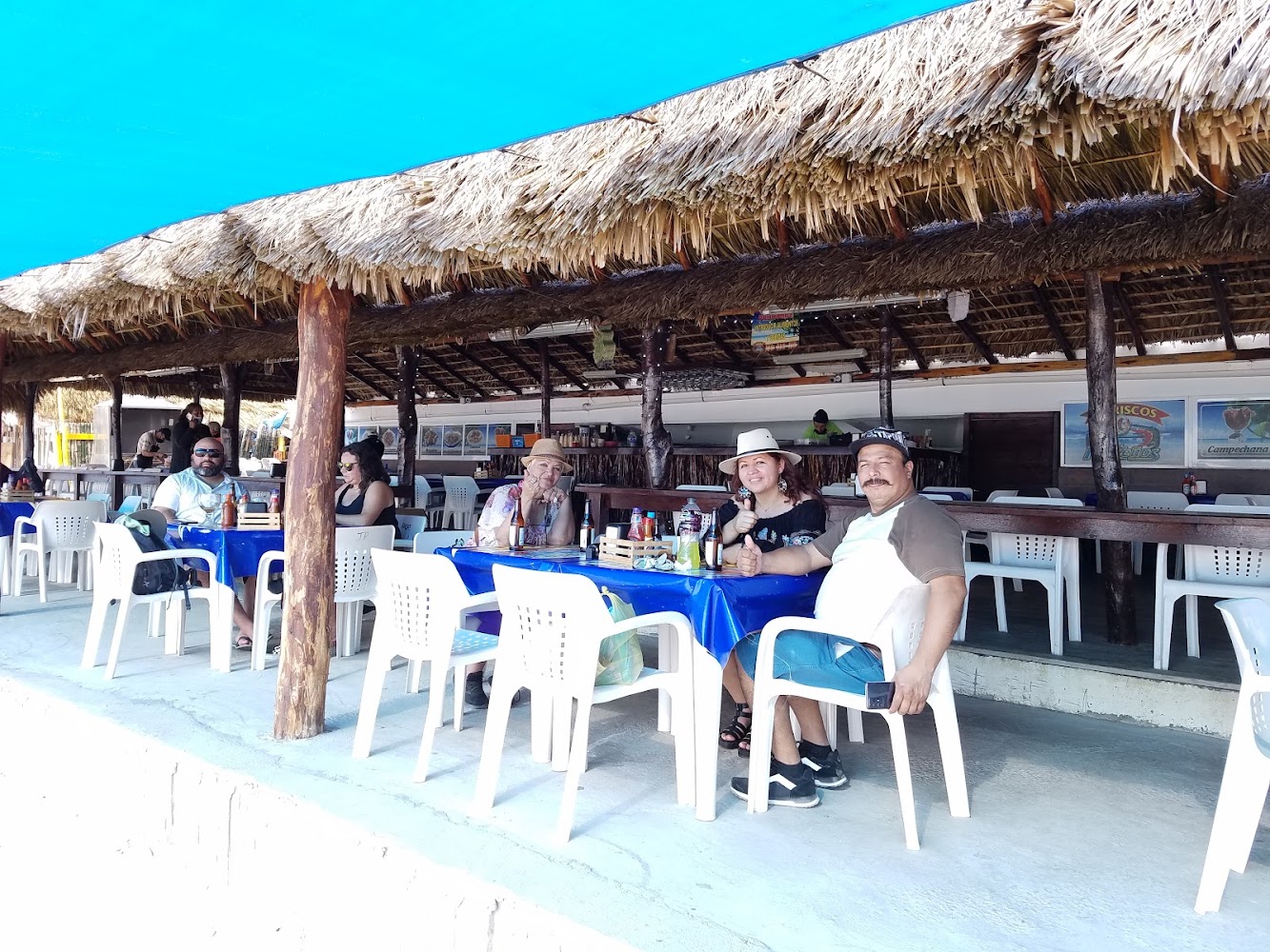 Mariscos Los Porteños