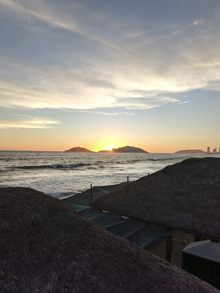 Mariscos Los Porteños