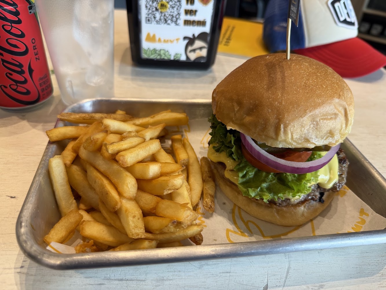 Mamut Burger GDL-ZPN