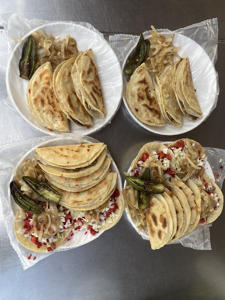 Tacos & Tacos "La Carreta"