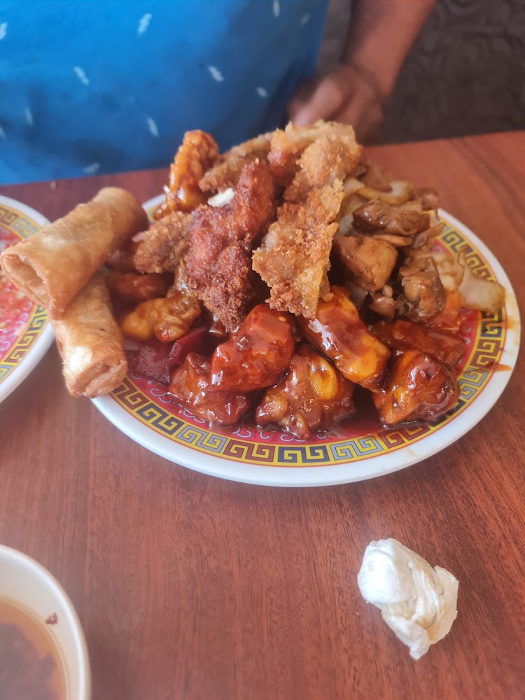 Dragón de Oro Comida China Cantonesa