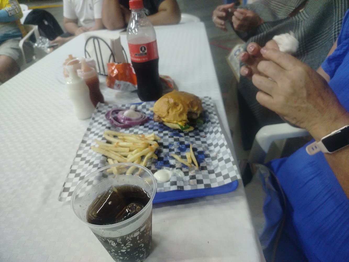 Viejo sangrón hamburguesas con estilo