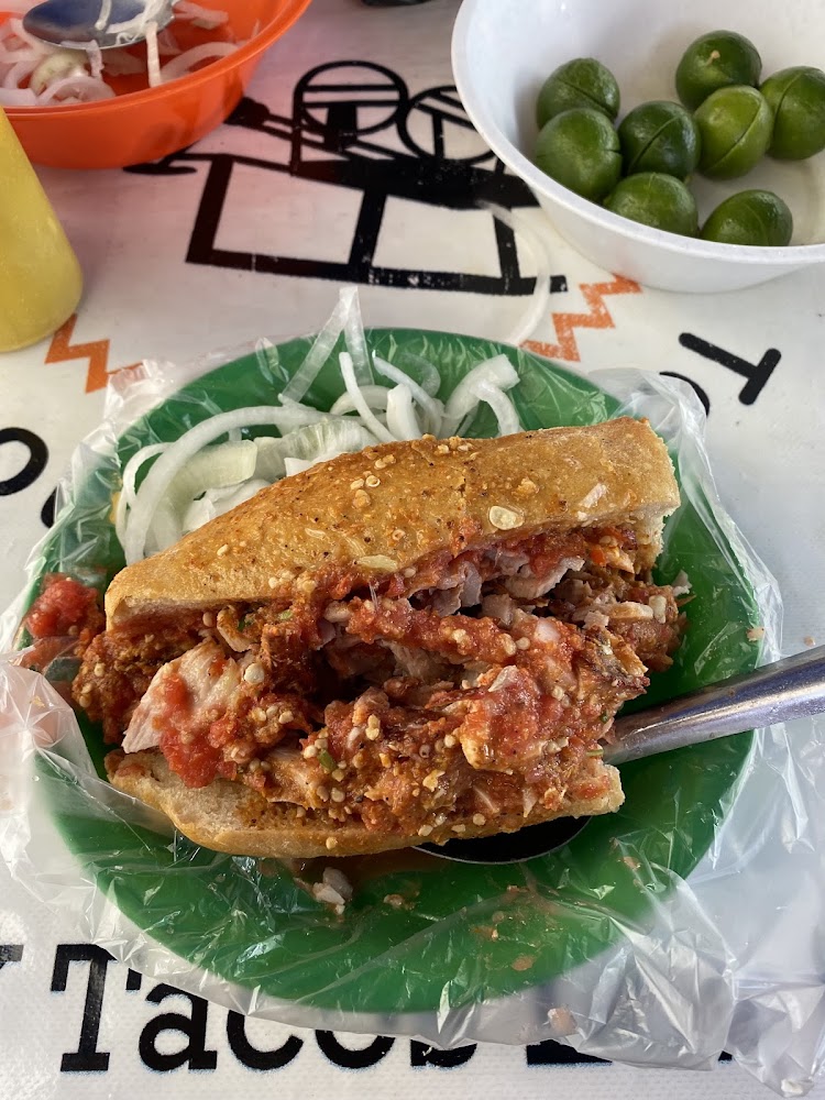 Tortas y Tacos Los Güeros