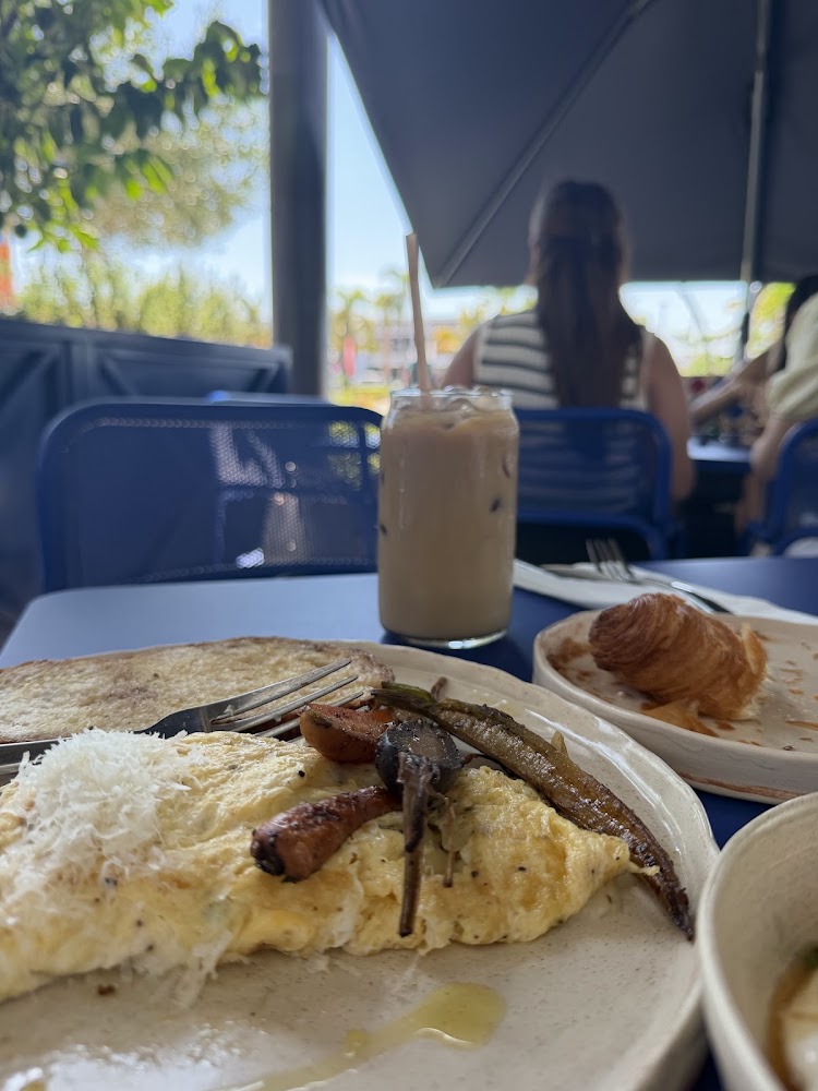 Cornelio Bakery & Bistro