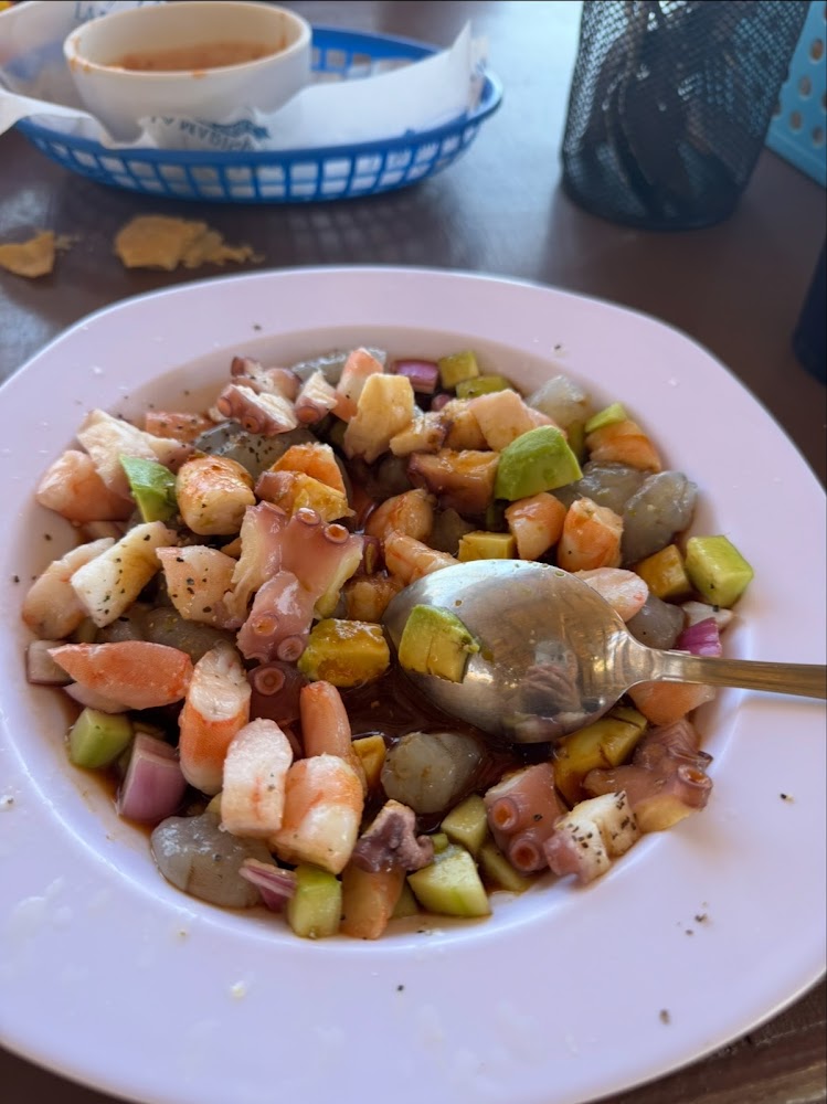 La Marisqueria & Grill