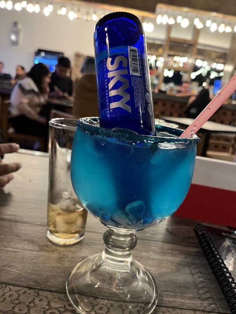 Mariachelita Cantina