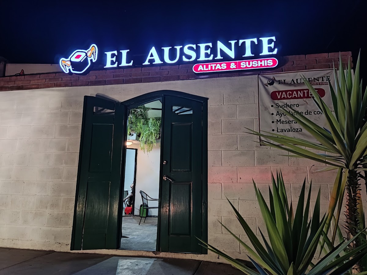 El Ausente alitas y sushi