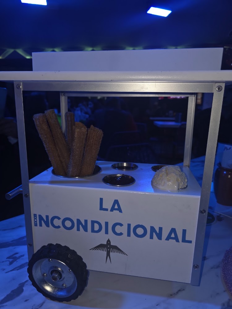 La Incondicional Cantina Country