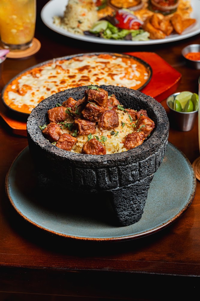 DUGONGO cocina del pacifico