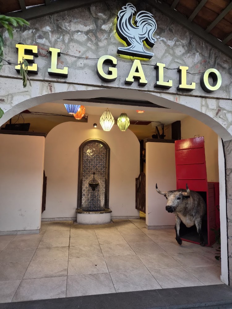 El Gallo Cantina