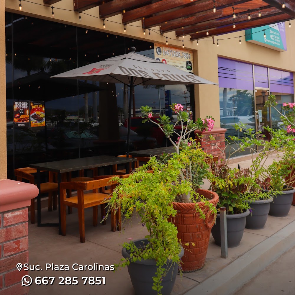 Los Cortes AFZ. Smoked Brisket, Steaks & Drinks "Plaza Carolinas"