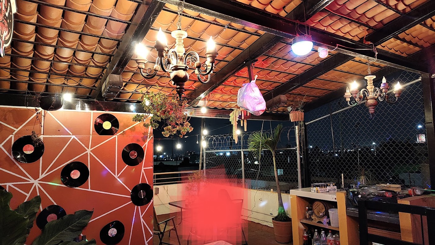 Terraza Roca Mariachi Bar