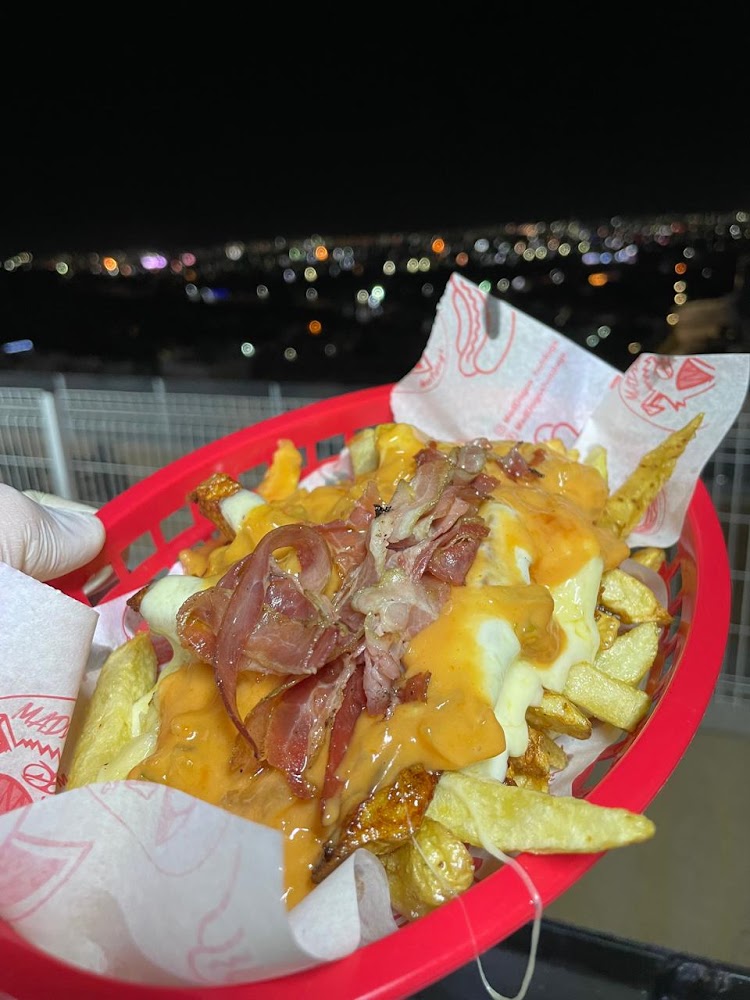 Mad Dogos Hotdogs Burgers Boneless & Wings