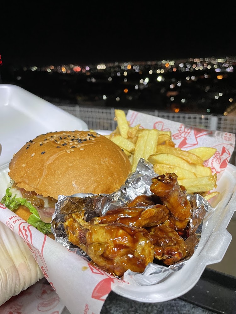 Mad Dogos Hotdogs Burgers Boneless & Wings