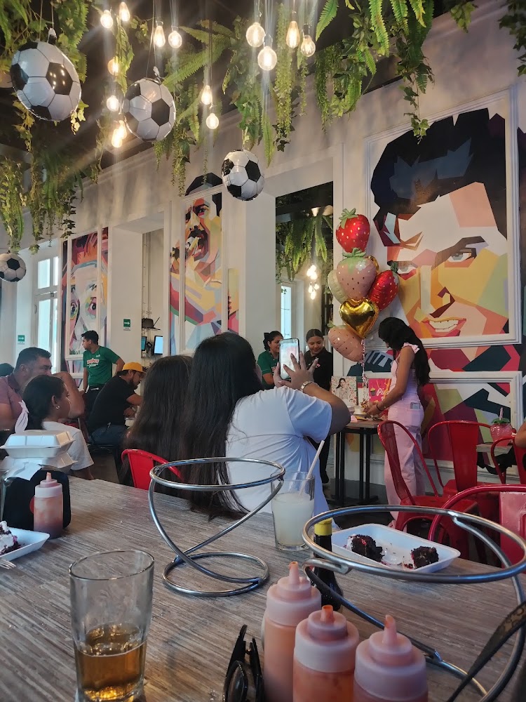 RRinos Pizza a la Leña & Bar · Olas Altas