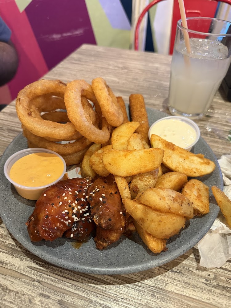 RRinos Pizza a la Leña & Bar · Olas Altas