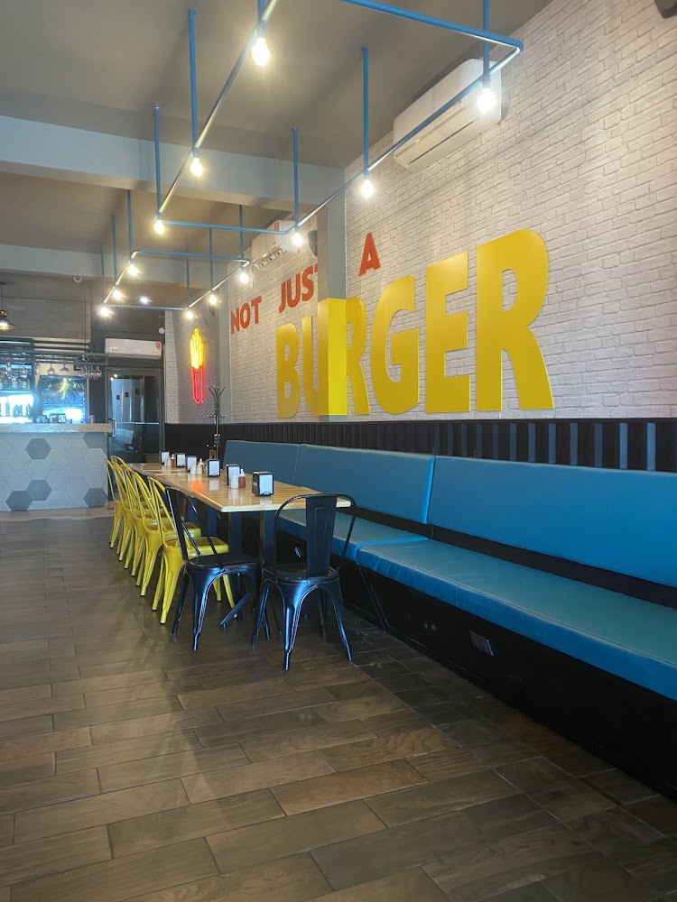 La Choza Burgers & More
