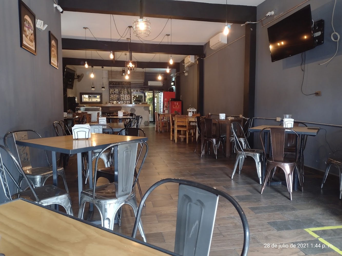 La Choza Burgers & More