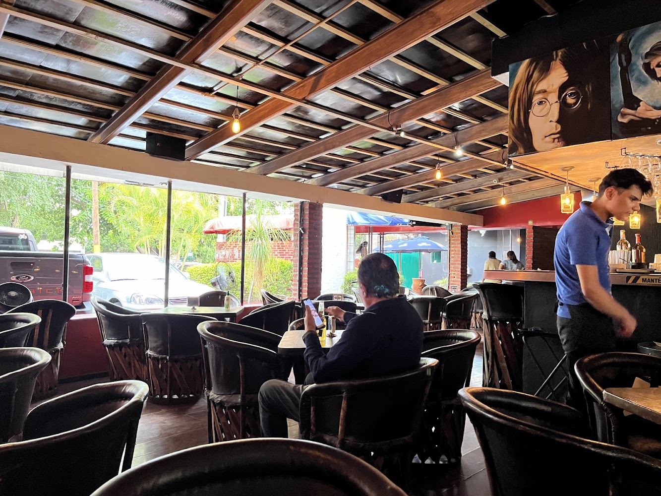 Review Bar