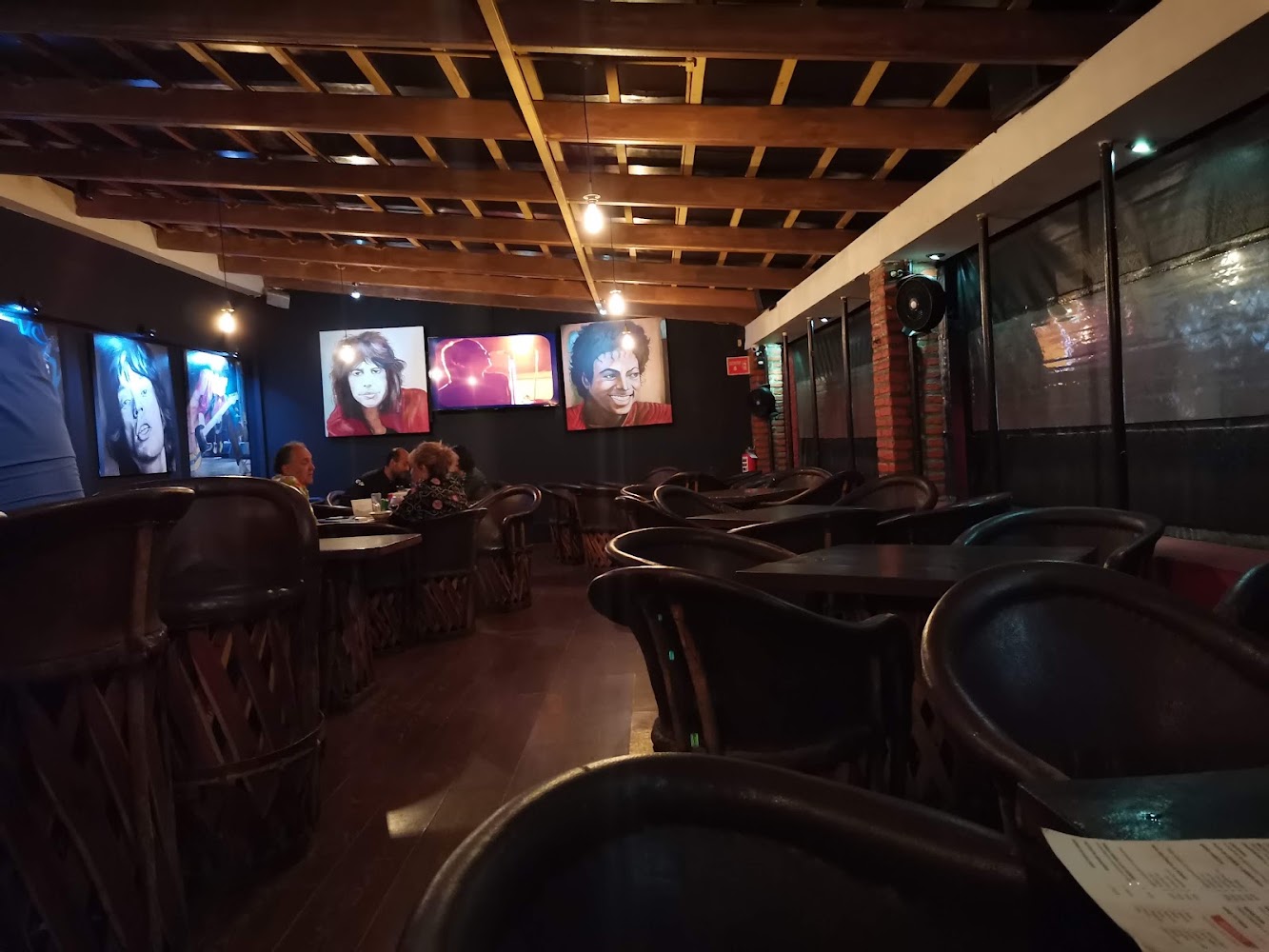 Review Bar