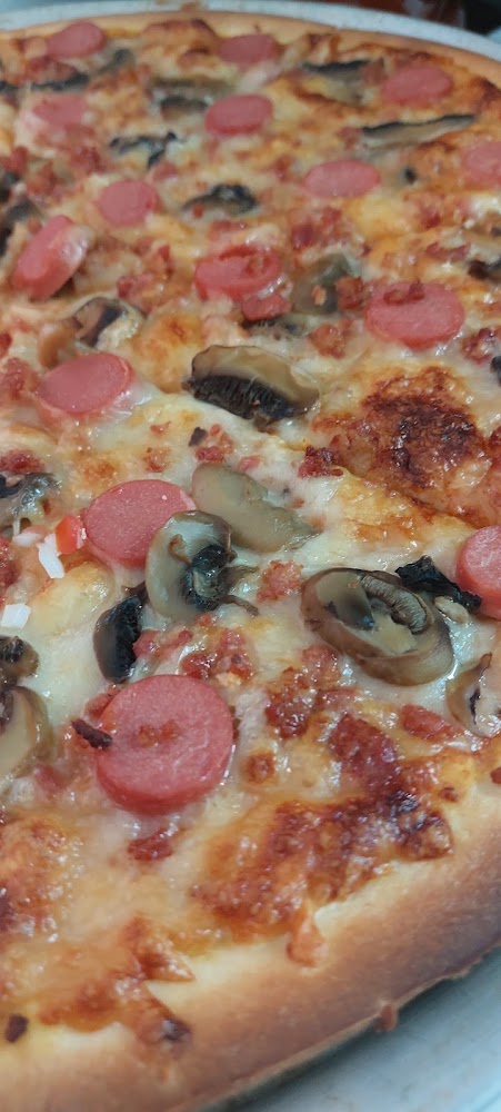 Happy pizza