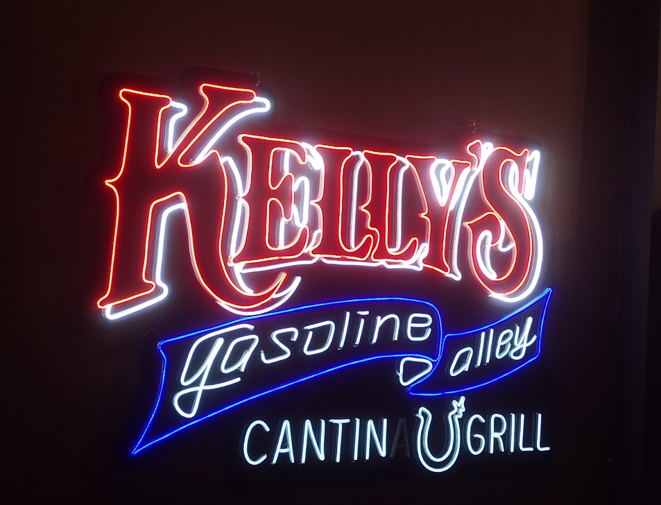 Kelly's Gasoline Alley bar n Restaurante