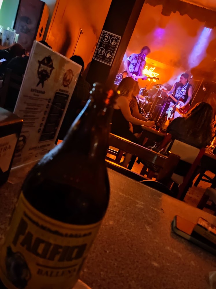 Kelly's Gasoline Alley bar n Restaurante