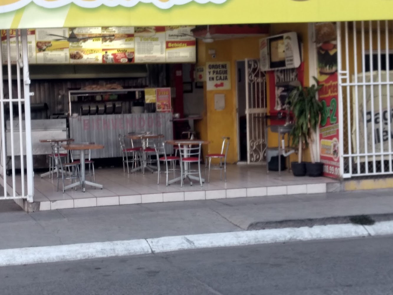 Flash Burger Suc. Leyva