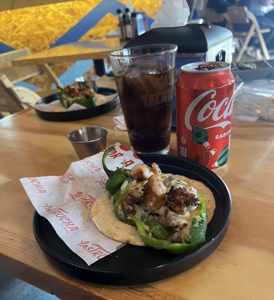 Los Trucha / Sabor a playa