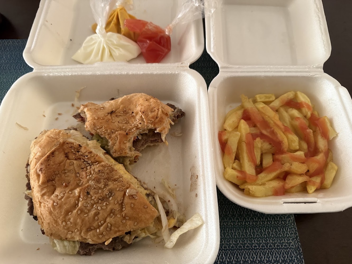 Hamburguesas Gigantes El Güero